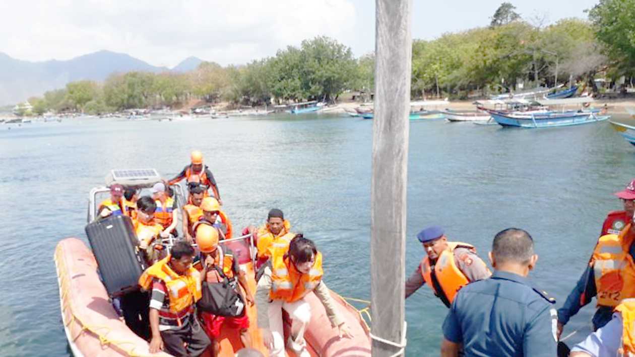 114 Penumpang Kapal yang Kandas di Selat Bali Telah Dievakuasi