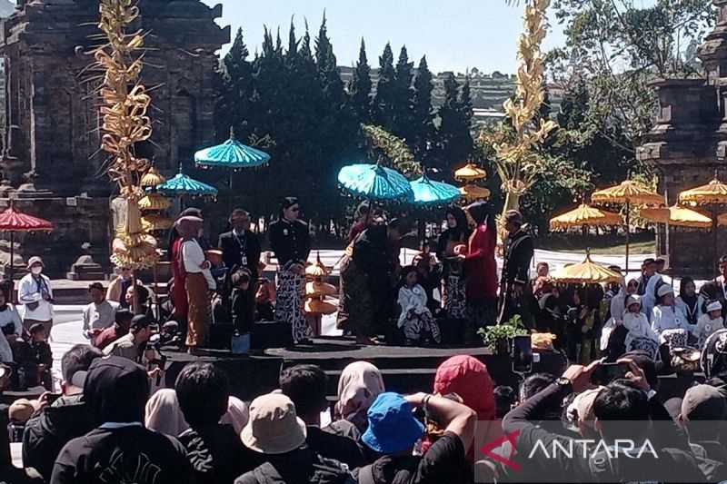 13 Anak Berambut Gimbal Jalani Ruwatan Massal di Dieng Culture Festival