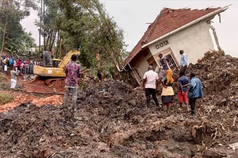 17 Orang Tewas akibat Tertimpa 'Gunung Sampah' di Uganda