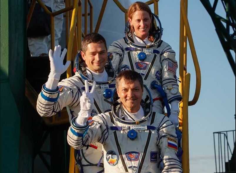 2 Kosmonot Rusia dan 1 Astronot AS Mencapai Stasiun Luar Angkasa
