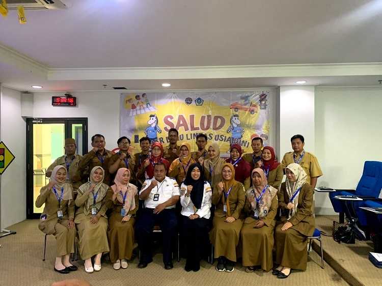 20 Guru SD di Bekasi Diperkenalkan Sadar Lalu Lintas Usia Dini