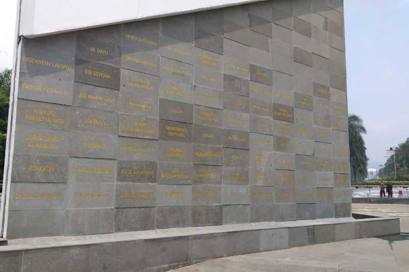 281 Nama Terukir di Monumen Perjuangan Pahlawan Covid-19, Siapa Saja Mereka