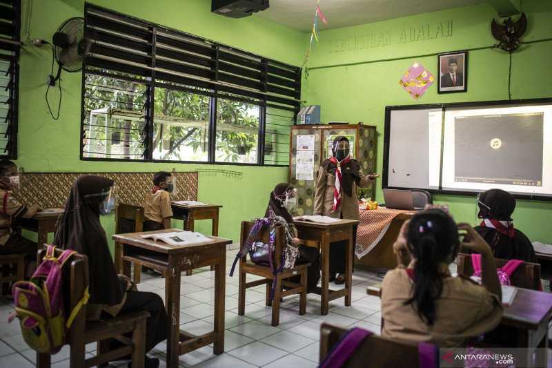 300 Sekolah Uji Coba Belajar Tatap Muka Tahap II