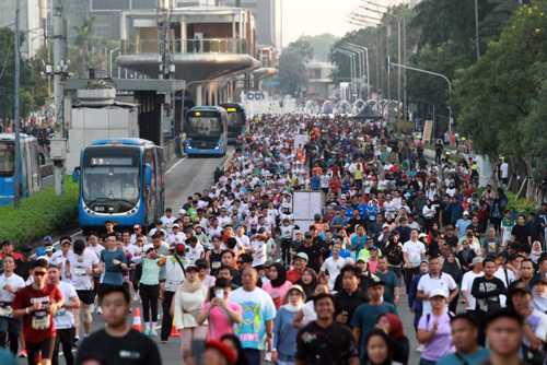 5000 Pelari Dalam dan Luar Negeri Ramaikan LPS Monas Half Marathon 3