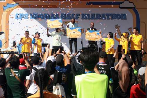 5000 Pelari Dalam dan Luar Negeri Ramaikan LPS Monas Half Marathon 7
