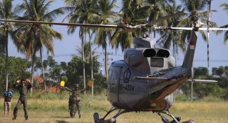 Ada Apa Gerangan Sampai Helikopter Pasukan Marinir Mendarat di Sebuah Lapangan Bola di Pelabuhan Ratu?