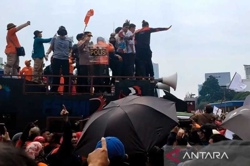 Ada Demo Buruh di Kawasan Patung Kuda, Polisi Kerahkan 1.270 Personel