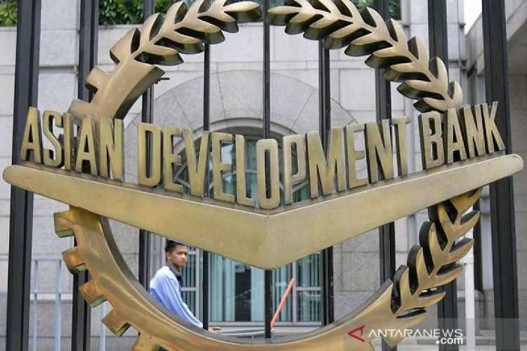 ADB Revisi Ekonomi Asia dan Pasifik 2024 Jadi 5 Persen