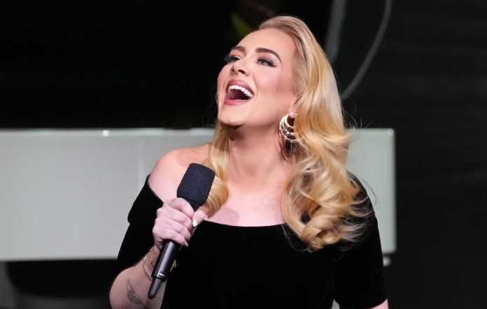 Adele Perpanjang Masa Tinggalnya di Caesars Palace, dan Pertunjukan hingga November