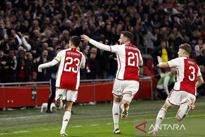 AFC Ajax Unggah Manchester is Red Setelah de Ligt-Mazraoui ke MU