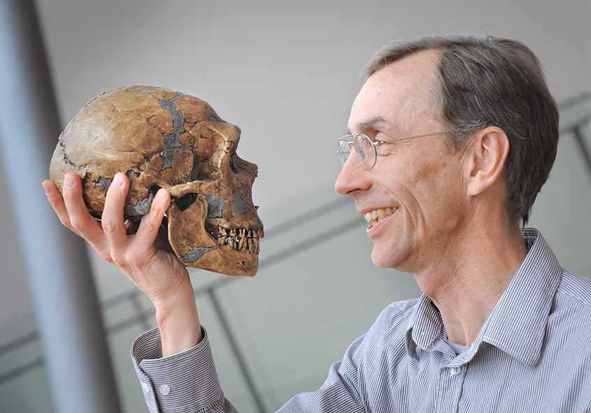Ahli Paleogenetik asal Swedia Raih Nobel