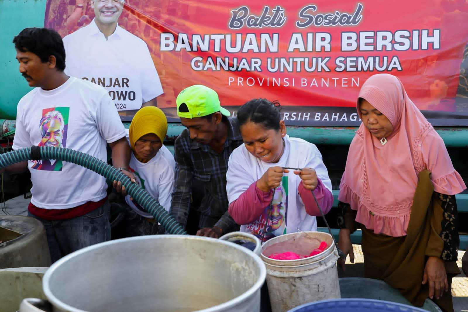 Air Bersih dari Relawan Ganjar untuk Semua Bantu 3 Ribu Keluarga di Kabupaten Serang Hadapi Krisis Air