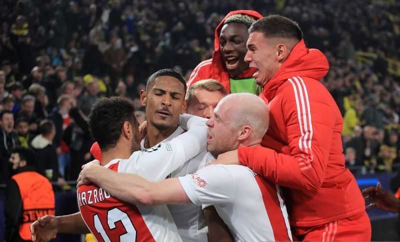 Ajax Lolos Juarai Grup C Usai Permalukan Dortmund