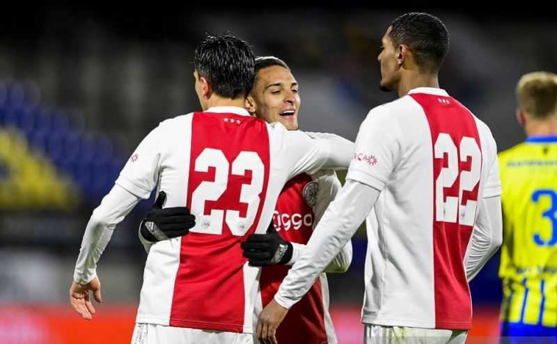 Ajax Rebut Kembali Puncak Klasemen Usai Taklukkan RKC Waalwijk