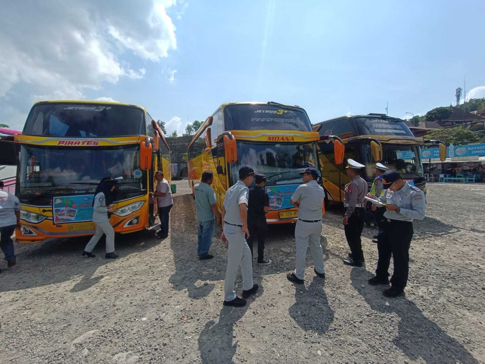 Akhir Pekan, BPTD Yogyakarta Rampcheck Bus Pariwisata di Tebing Breksi