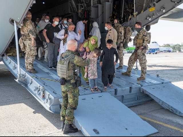 Akhirnya, AS Instruksikan Bantuan Pesawat Sipil Bagi Warga Afghanistan yang Ingin Mengungsi