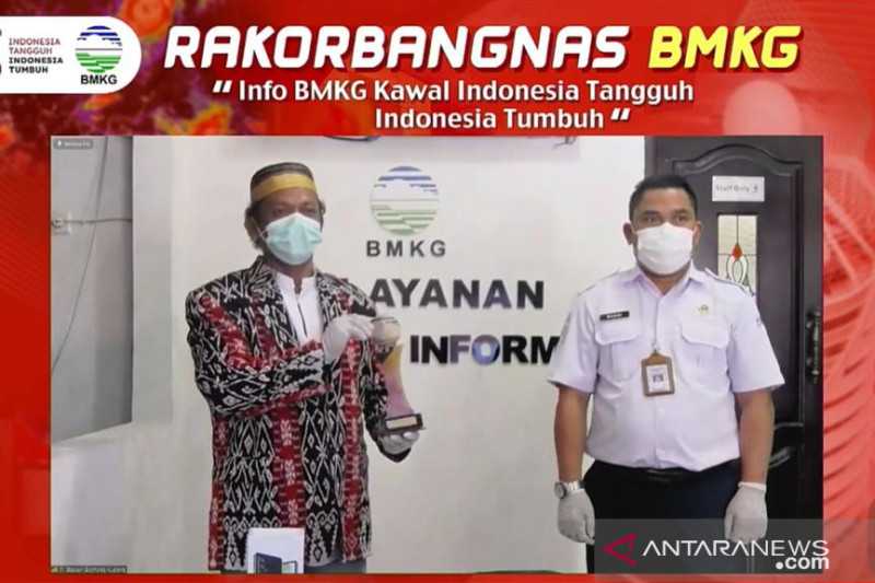 Aksi Nelayan yang Heroik Ini Sangat Menginspirasi, Selamatkan Jiwa Warga Satu Desa di NTT