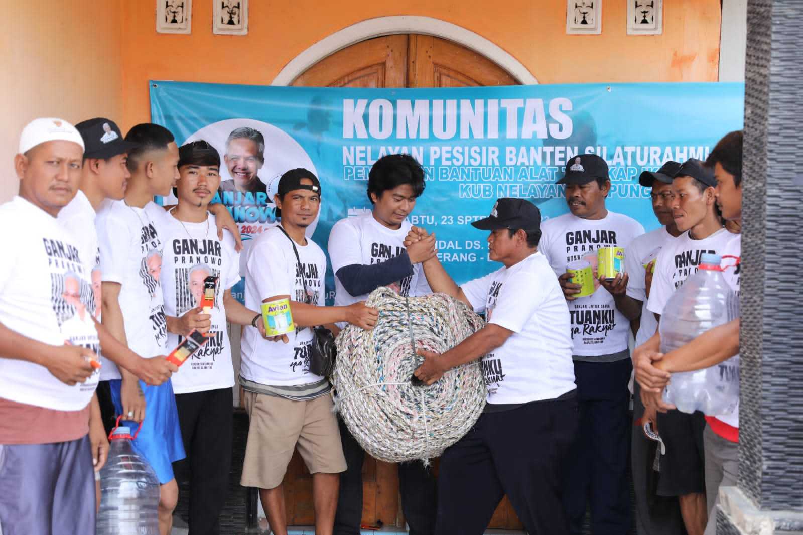 Aksi Nyata Nelayan Ganjar Bantu Warga Pesisir di Serang, Banten 1