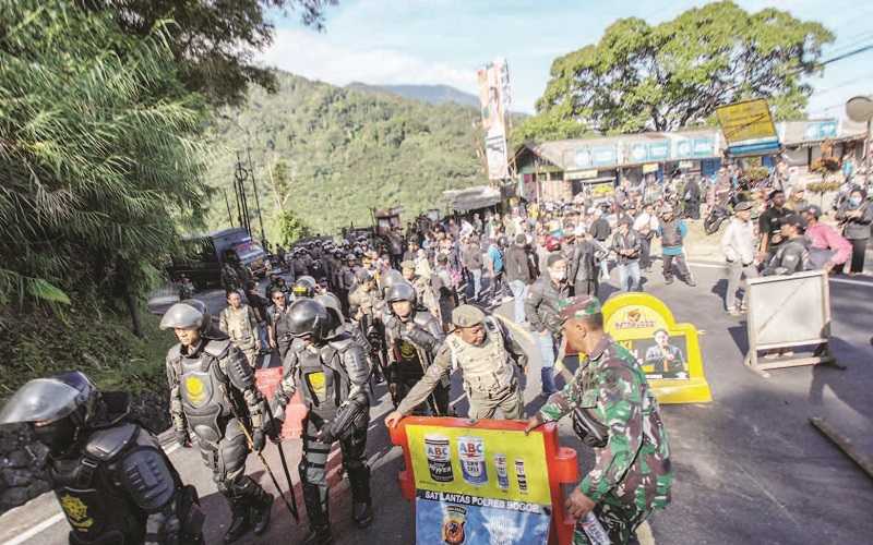 AKSI TUTUP JALAN PEDAGANG PKL PUNCAK BOGOR