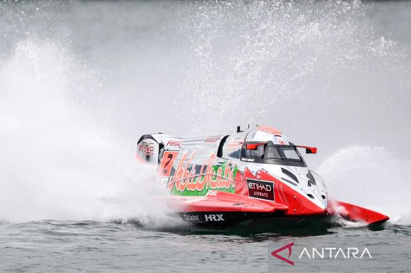 Al-Qemzi tercepat pada sesi latihan bebas F1 Powerboat Danau Toba