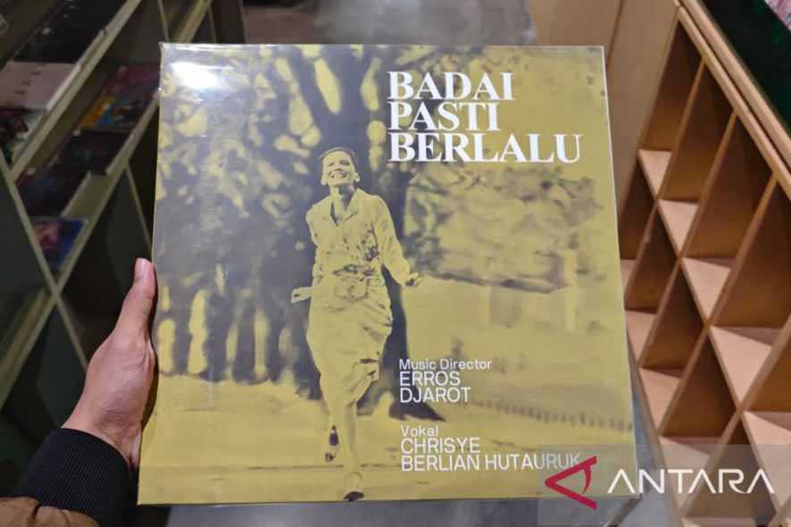 Album 'Badai Pasti Berlalu' Dirilis Ulang dalam Bentuk Piringan Hitam