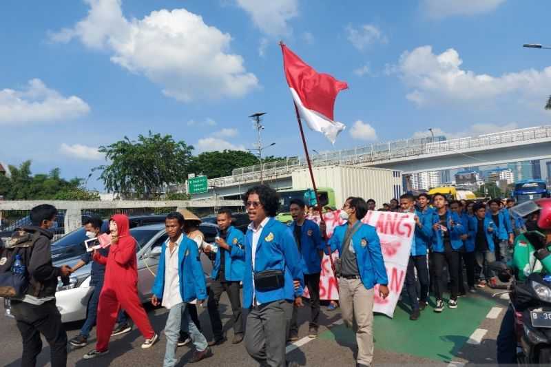 Amankan Aksi Demo, 6.142 Personel Gabungan TNI-Polri Disiagakan, Arus Lalu Lintas di Kawasan Ini Dialihkan