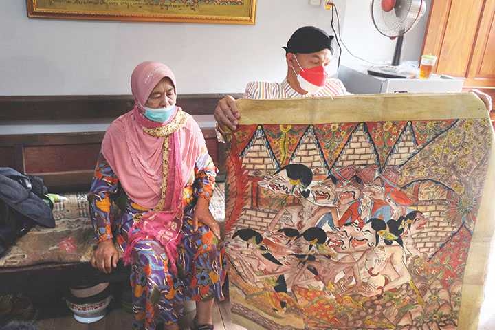 Amati Lukisan Wayang