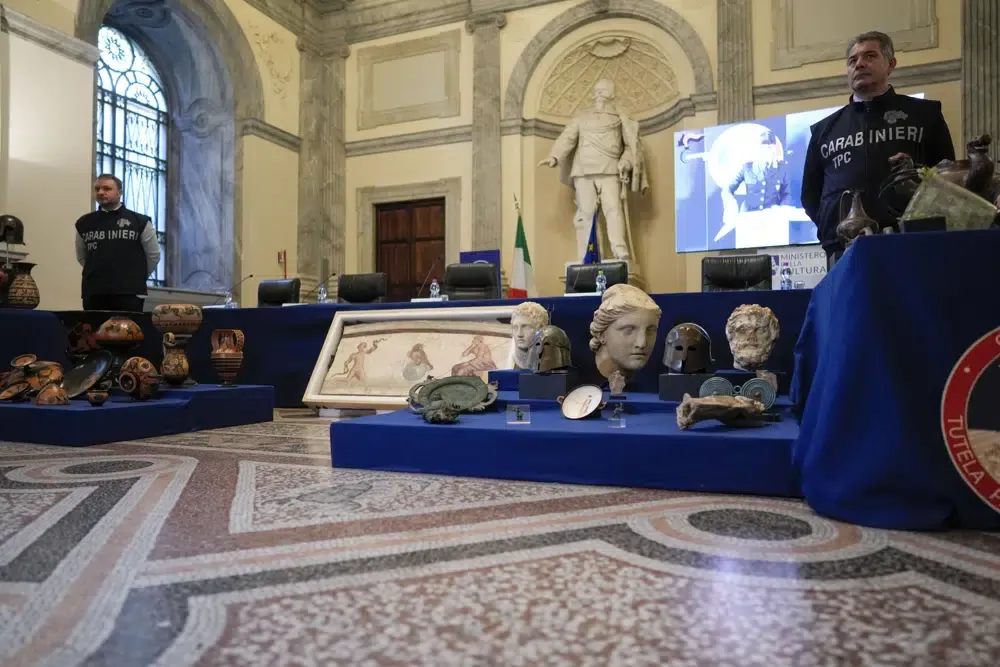 Amerika Kembalikan Puluhan Artefak Curian ke Italia