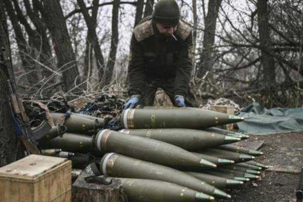 Amunisi dan Roket Masuk dalam Bantuan Baru AS ke Ukraina