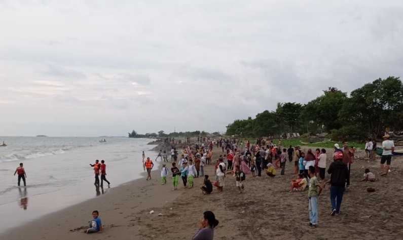 Anak 11 Tahun Hanyut di Kawasan Pantai Padang