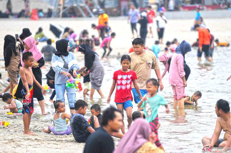 Ancol Tata Pedagang Asongan Sebagai Dukungan Jakarta Jadi Kota Global