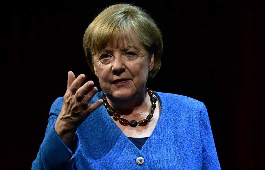 Angela Merkel Raih Anugerah Perdamaian UNESCO