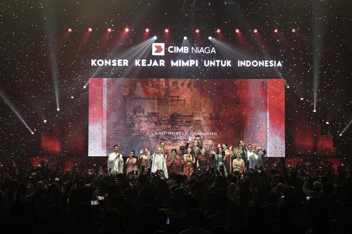 Anggun C Sasmi Hipnotis Penonton Dalam Konser Kejar Mimpi untuk Indonesia