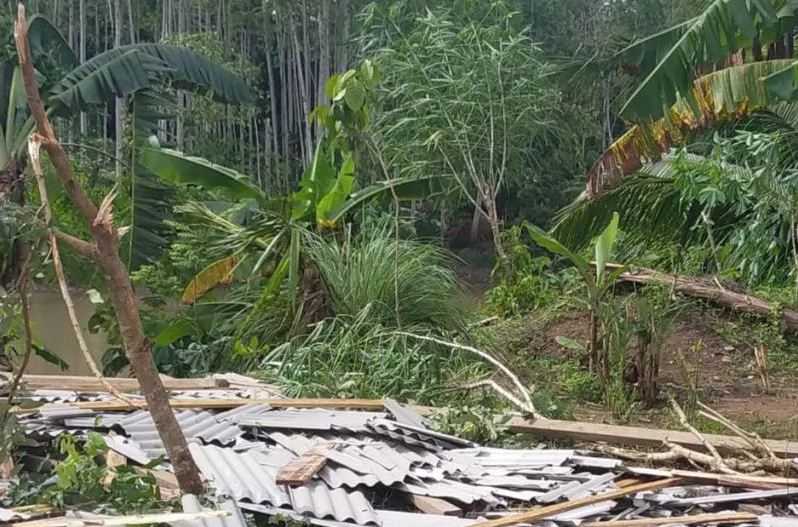 Angin Puting Beliung Terjang Puluhan Rumah di OKU, BPBD Ungkap Penyebabnya