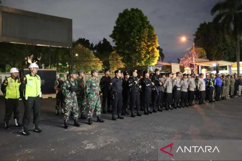 Antisipasi Dini, Petugas Gabungan Patroli Cegah Aksi Tawuran di Bogor