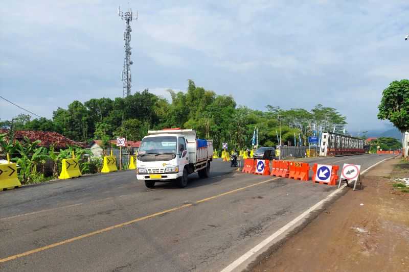 Antisipasi Kemacetan saat Mudik Lebaran, Satlantas Trenggalek Uji Coba Jembatan Bailey untuk Pengalihan Arus