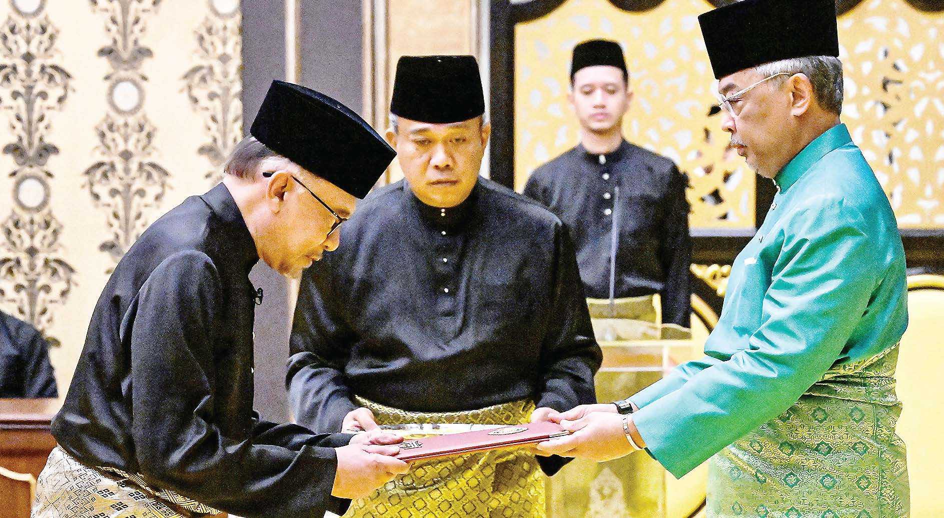 Anwar Ibrahim Jadi Perdana Menteri Ke-10 Malaysia