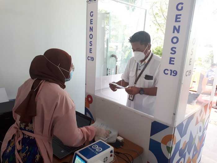 AP II Uji Coba Fasilitas GeNose C19 di Bandara Banyuwangi