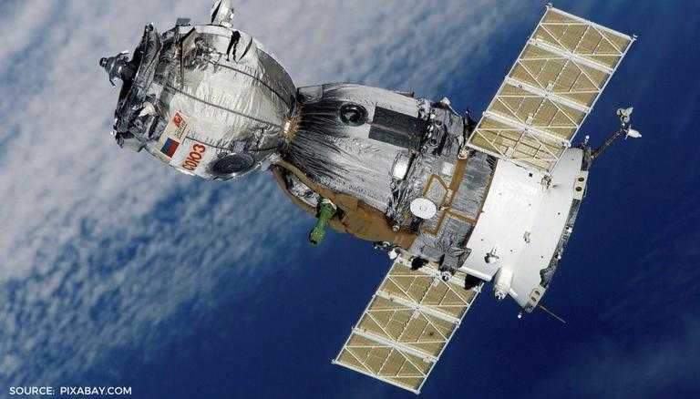 Apa Itu Satelit Buatan Dan mengapa Tidak Keluar Dari Orbit
