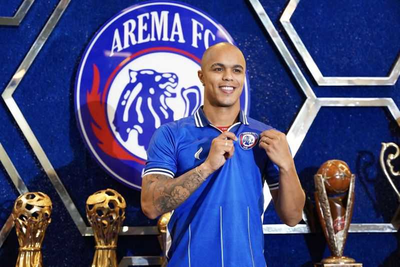 Arema FC Perkenalkan Tiga Pemain Asing Baru