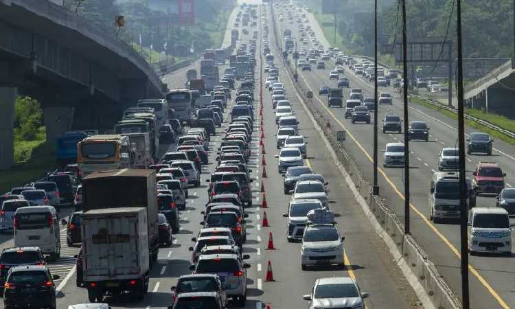 Arus Balik Mudik Lebaran Dimulai, Polda Jabar Klaim 120.000 Kendaraan Tercatat Bergerak Menuju ke Arah Jakarta, 70 Persen Berasal dari Sini
