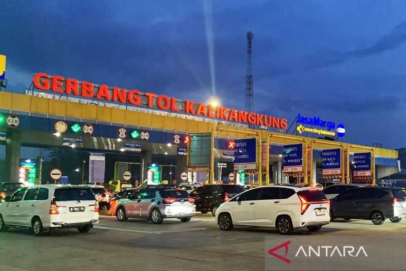 Arus Balik, Sekitar 12.000 Kendaraan Antre Masuk ke Gerbang Tol Kalikangkung