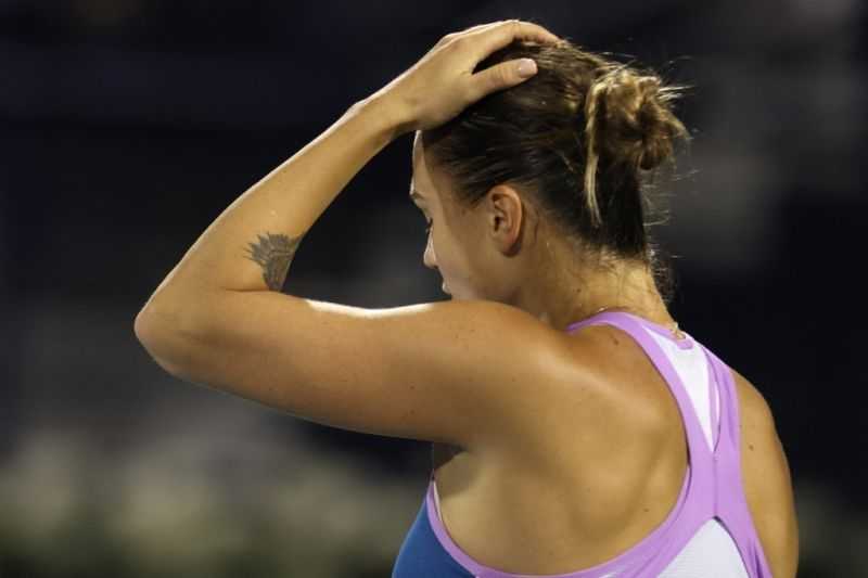 Aryna Sabalenka Tumbang, Swiatek ke Final