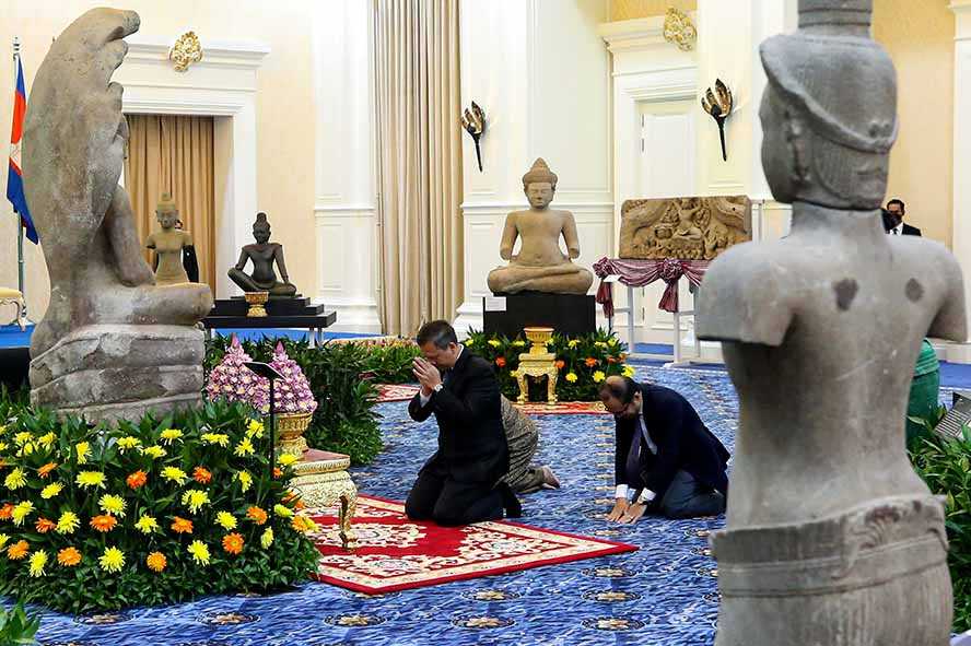 AS Kembalikan Artefak Budaya Kamboja