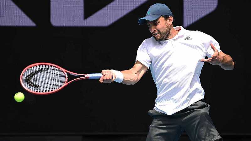 Aslan Karatsev Ukir Sejarah Lolos ke Semifinal Australian Open