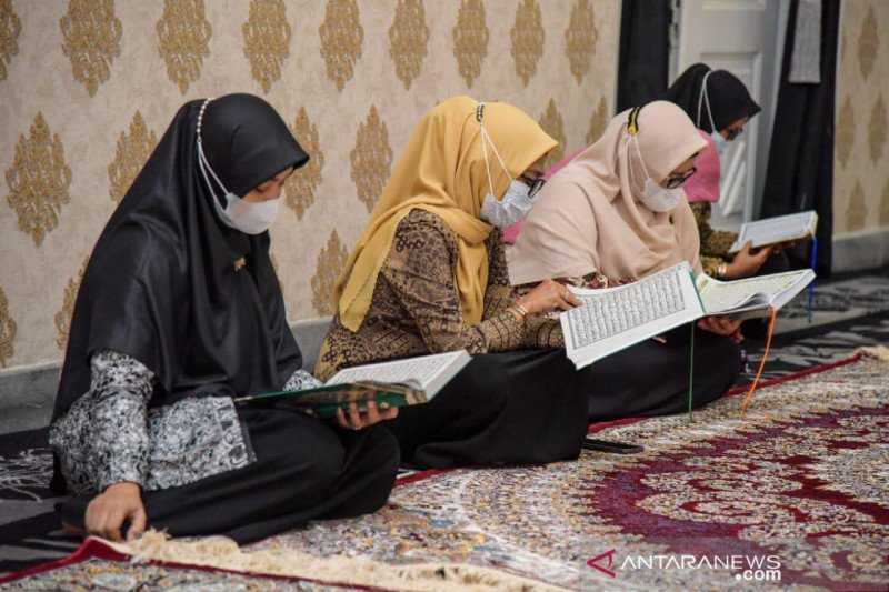 ASN di Purwakarta Tadarus Al Quran Sebelum Aktivitas di Kantor