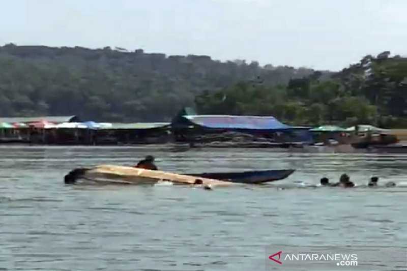 Astaga! Kapal Motor Menabrak Karang, Tiga Nelayan Aceh Barat Tenggelam