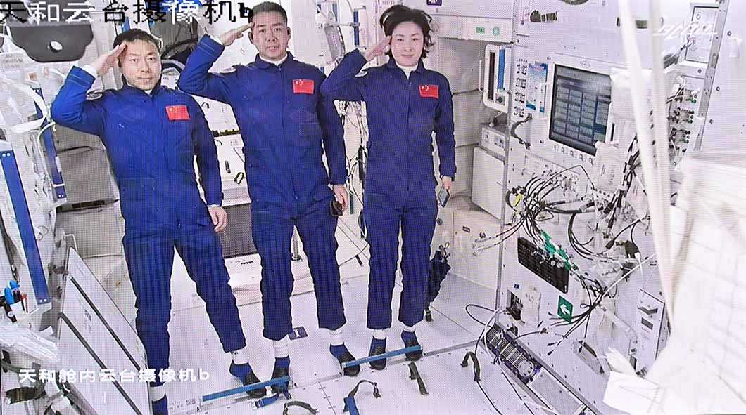 Astronot Tiongkok akan Kembali ke Bumi
