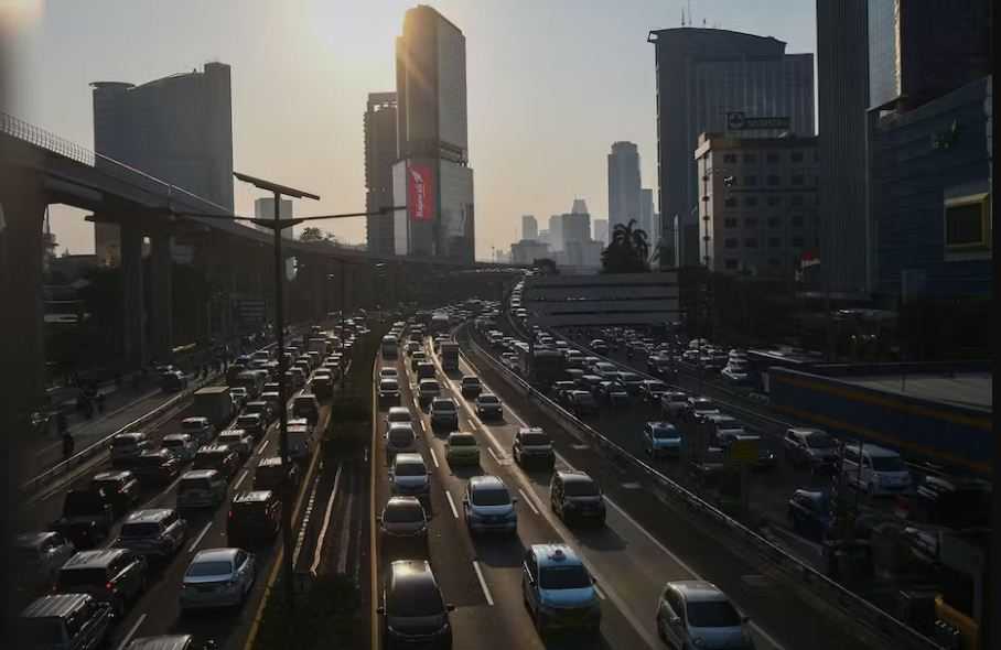 Atasi Polusi, Perlu Transportasi Publik Berkualitas Demi Udara Bersih Ibu Kota Jakarta