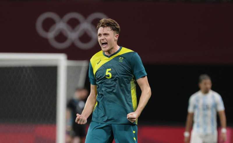 Australia Taklukkan 10 Pemain Argentina 2-0 di Laga Grup C